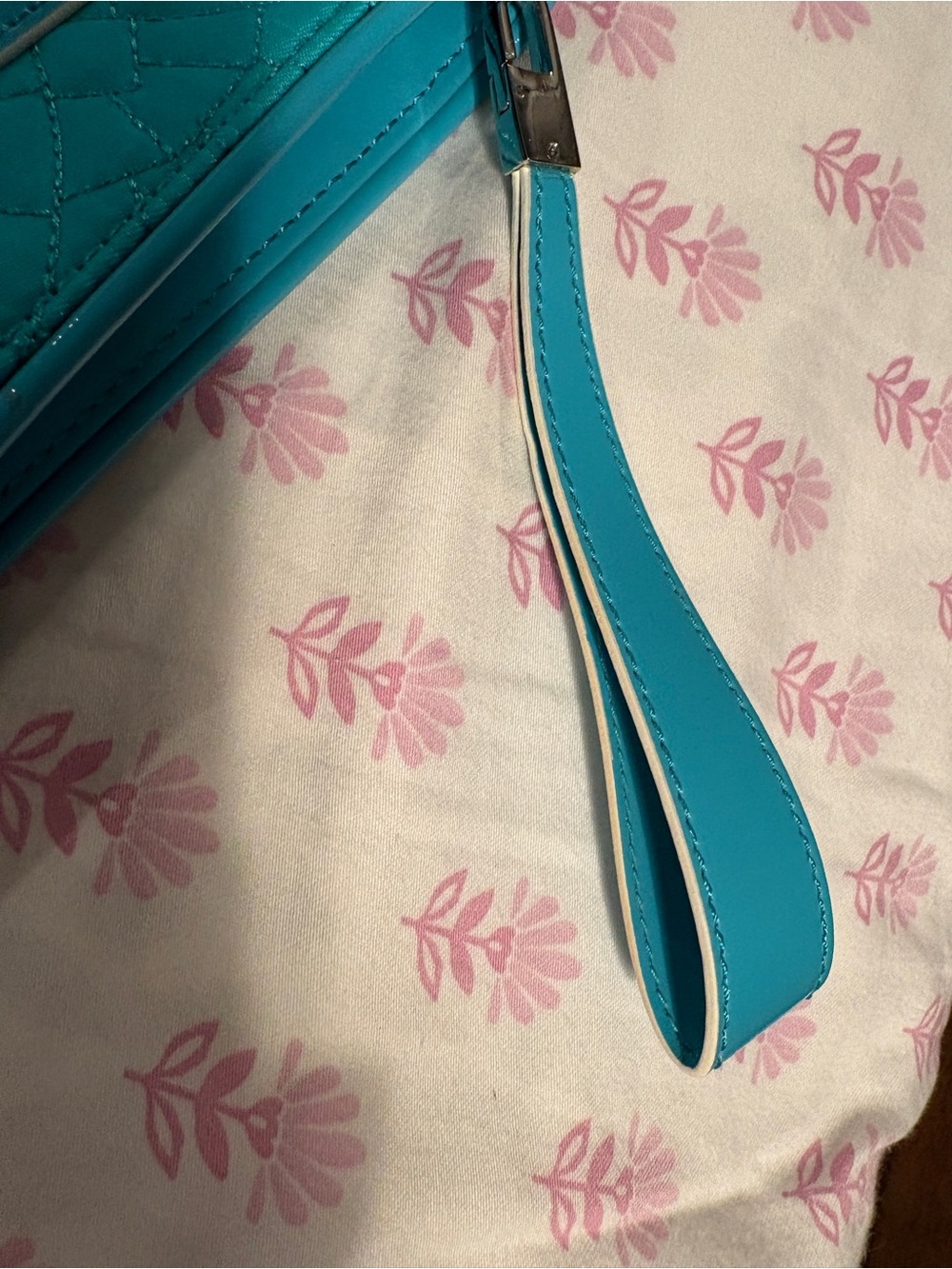 Vera Bradley Turquoise Quilted + Patent Trim Wristlet Clutch - Picture 4 of 12